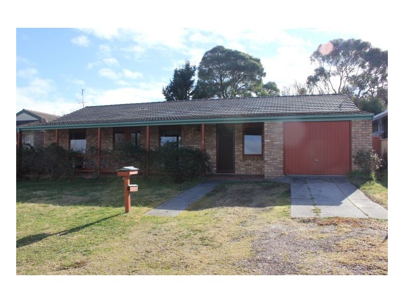 7 Verna Close, Armidale NSW 2350