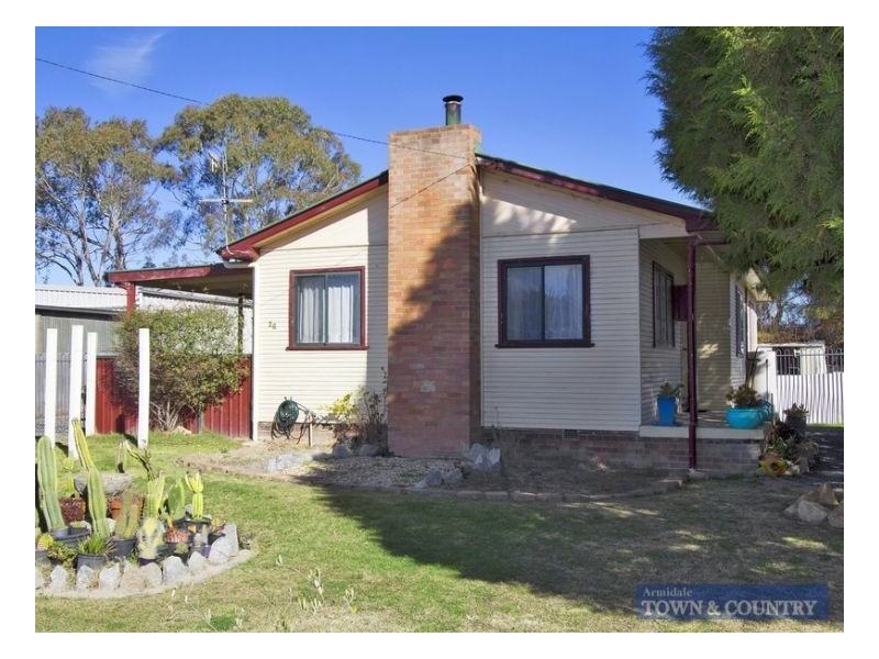 26 Drew Street, Armidale NSW 2350