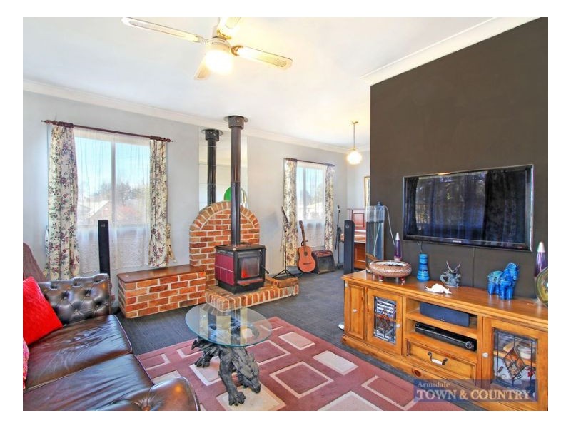 26 Drew Street, Armidale NSW 2350