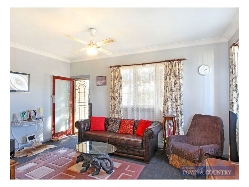 26 Drew Street, Armidale NSW 2350