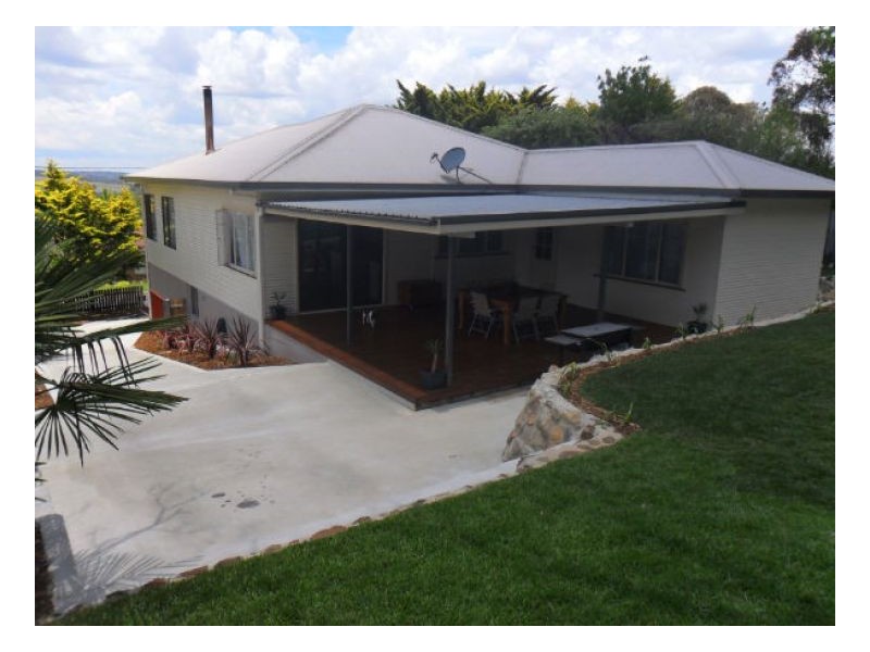 6. Laurence Avenue, Armidale NSW 2350