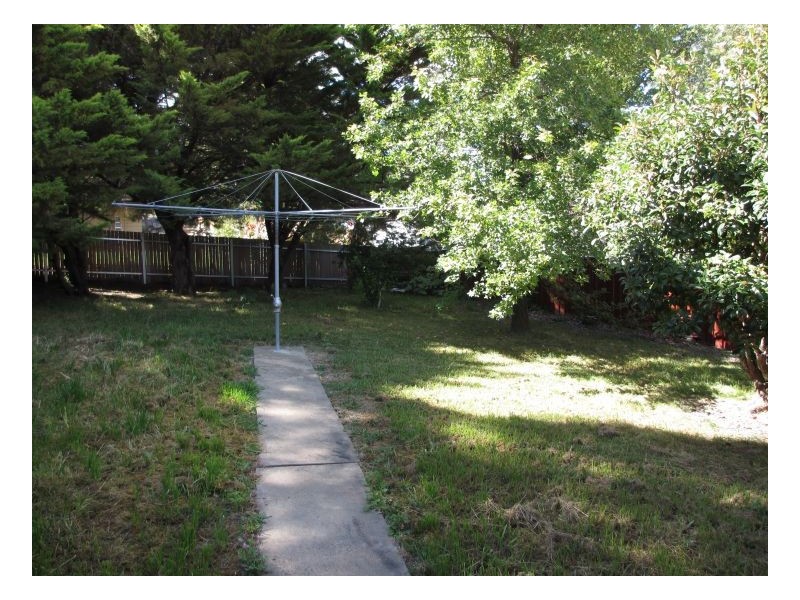 2/5 Oak Tree Drive, Armidale NSW 2350