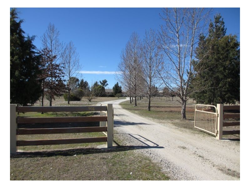 911 Castledoyle Road, Armidale NSW 2350