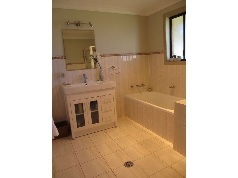 911 Castledoyle Road, Armidale NSW 2350