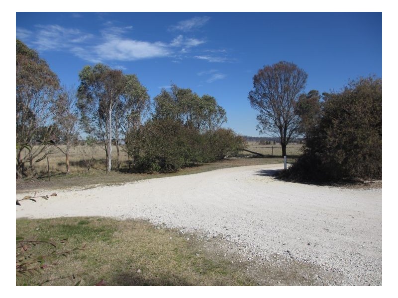 911 Castledoyle Road, Armidale NSW 2350