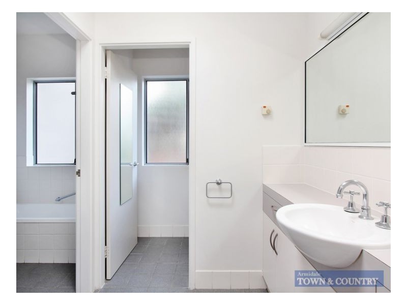 12 Eulahbar Cres, Armidale NSW 2350
