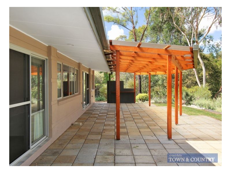 12 Eulahbar Cres, Armidale NSW 2350