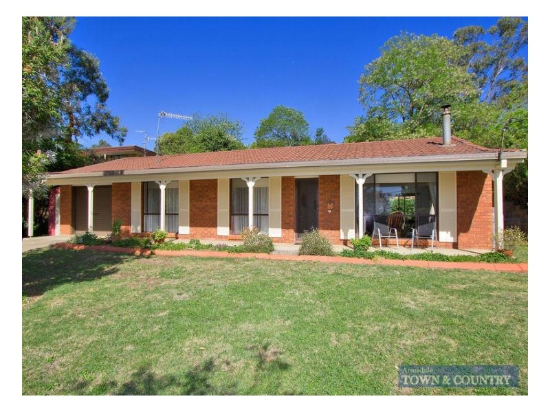 14 Curtis Street, Armidale NSW 2350