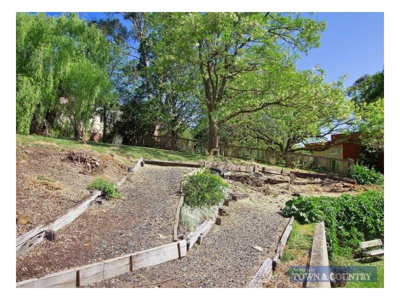 14 Curtis Street, Armidale NSW 2350