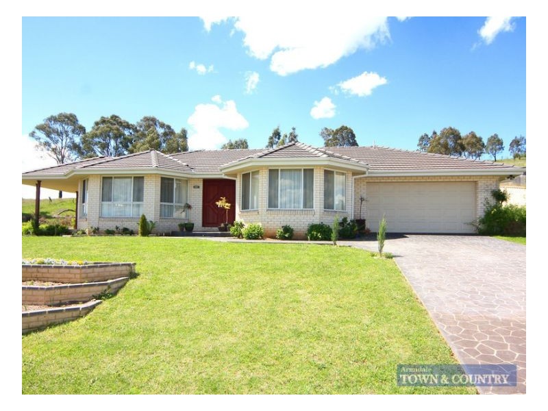 81 Ash Tree Drive, Armidale NSW 2350