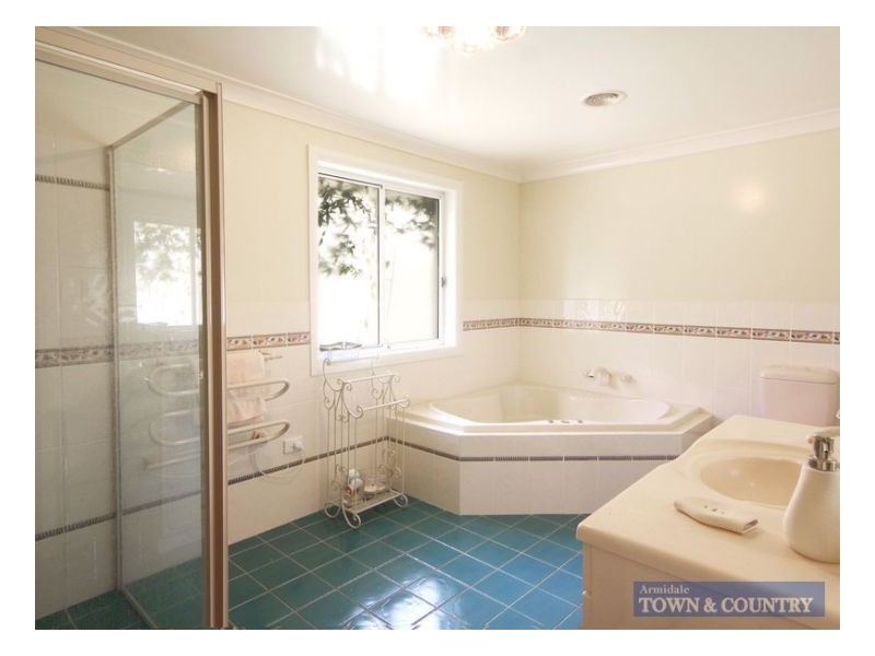 81 Ash Tree Drive, Armidale NSW 2350