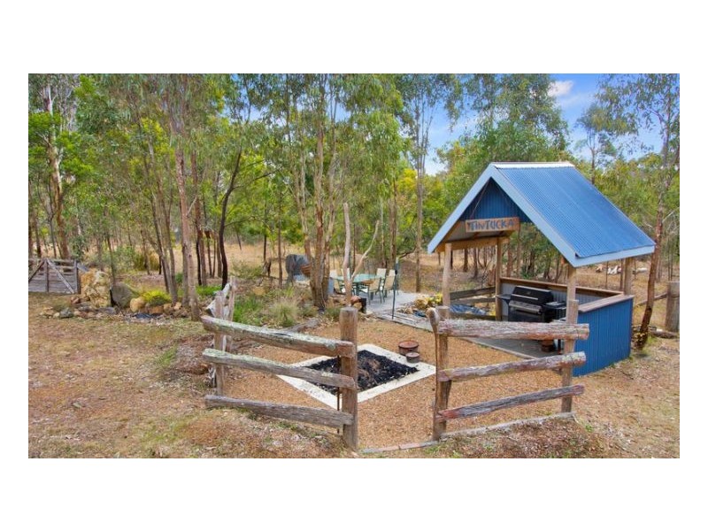 83 Ursula Road, Armidale NSW 2350