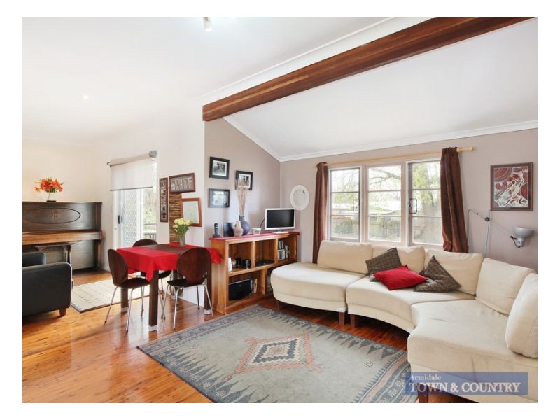77 Mossman Street, Armidale NSW 2350