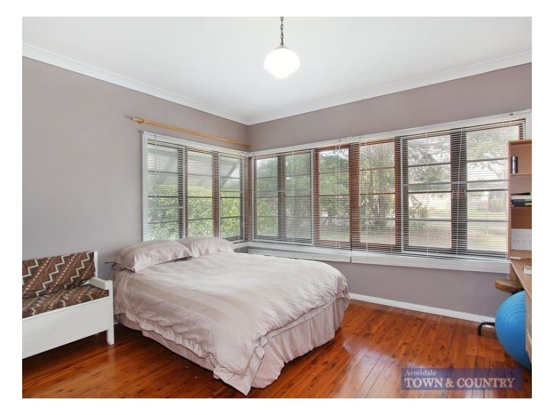 77 Mossman Street, Armidale NSW 2350