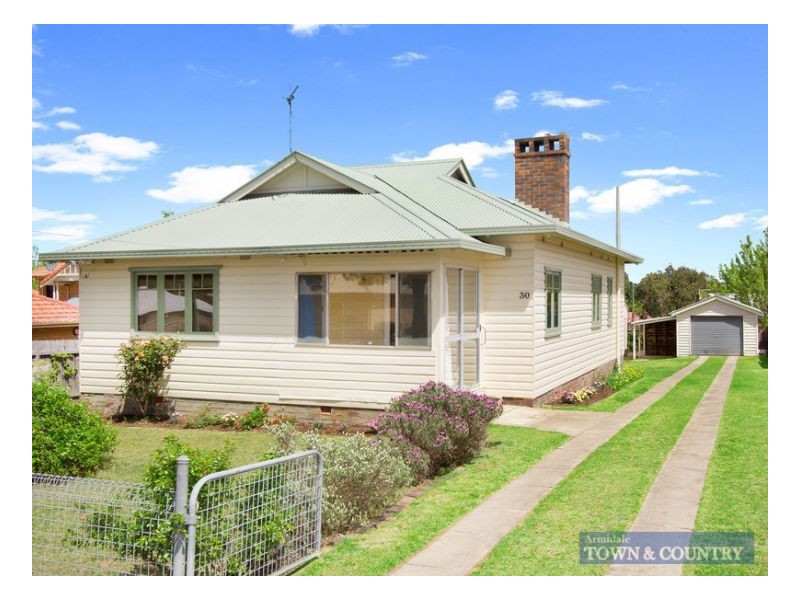 30 Newton Street, Armidale NSW 2350