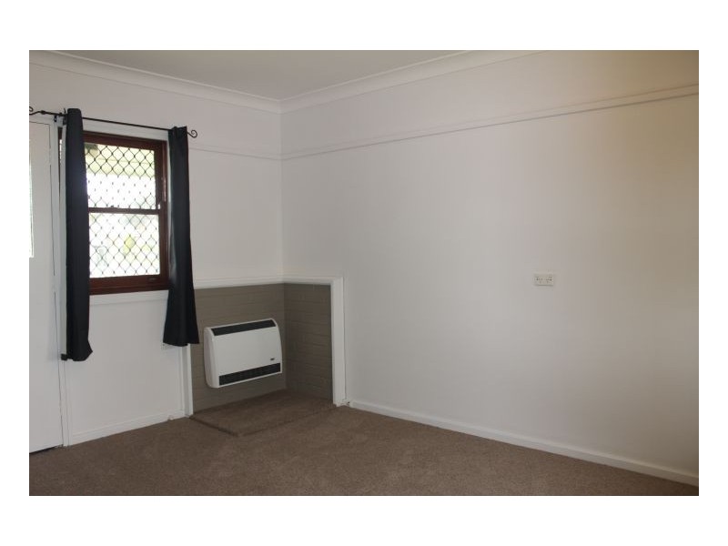 2/198 Canambe Street, Armidale NSW 2350