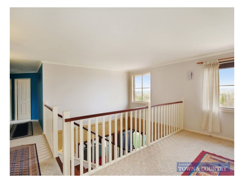 1 Manning Court, Armidale NSW 2350