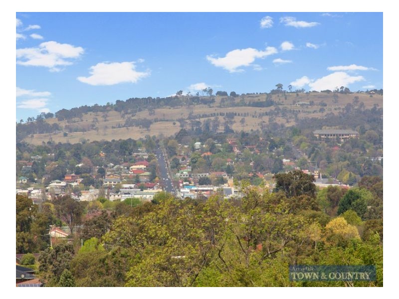 1 Manning Court, Armidale NSW 2350