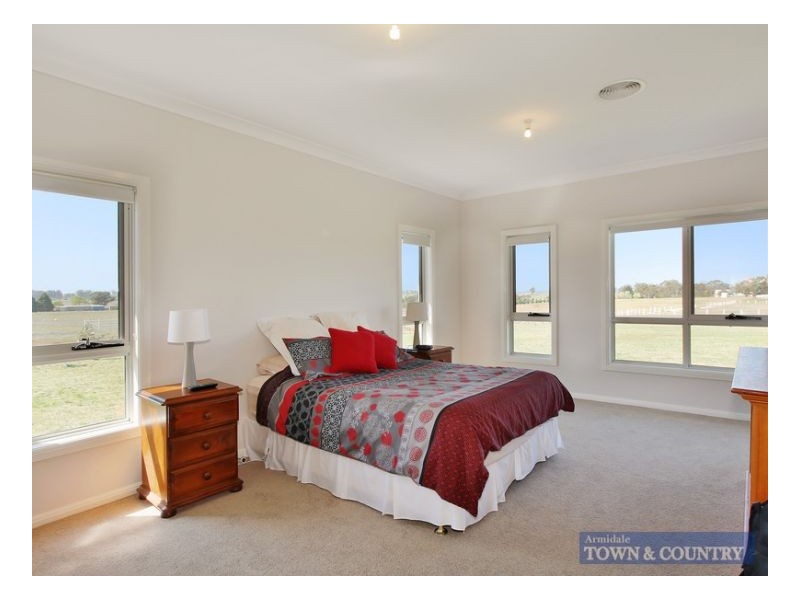 29 Macleay Way, Armidale NSW 2350