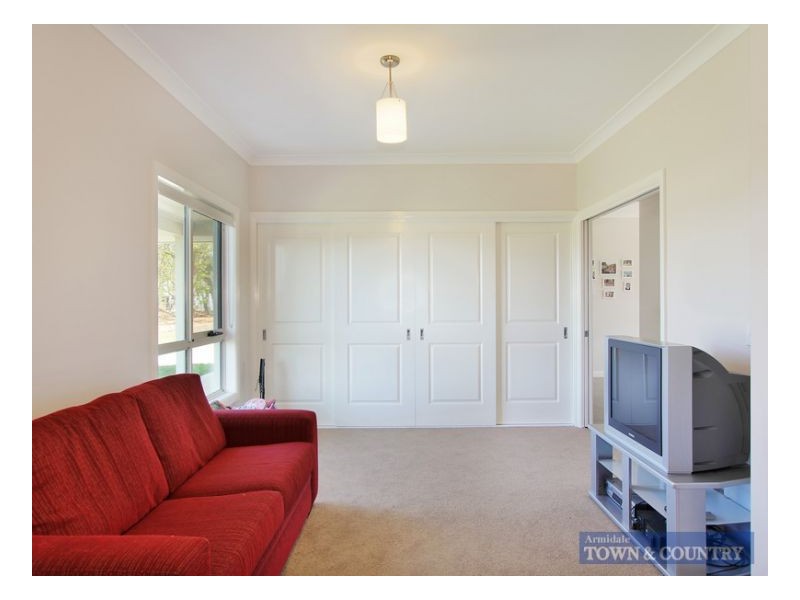29 Macleay Way, Armidale NSW 2350