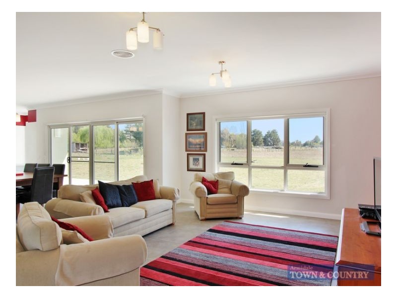29 Macleay Way, Armidale NSW 2350
