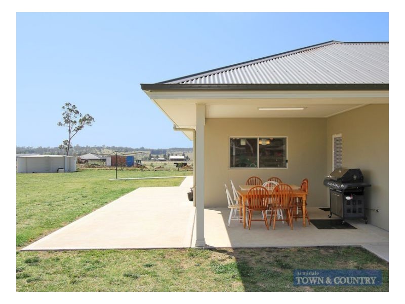 29 Macleay Way, Armidale NSW 2350