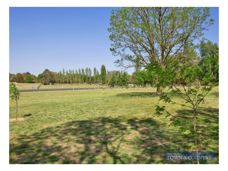 29 Macleay Way, Armidale NSW 2350