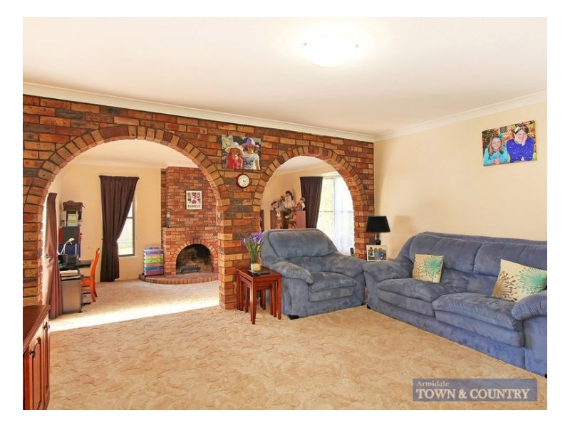 4 Oaktree Drive, Armidale NSW 2350