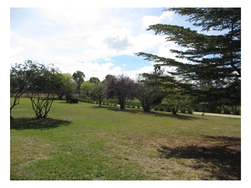 57 Blanch Road, Armidale NSW 2350