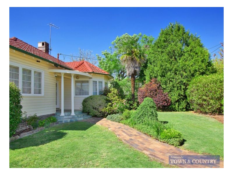 155 Marsh Street, Armidale NSW 2350
