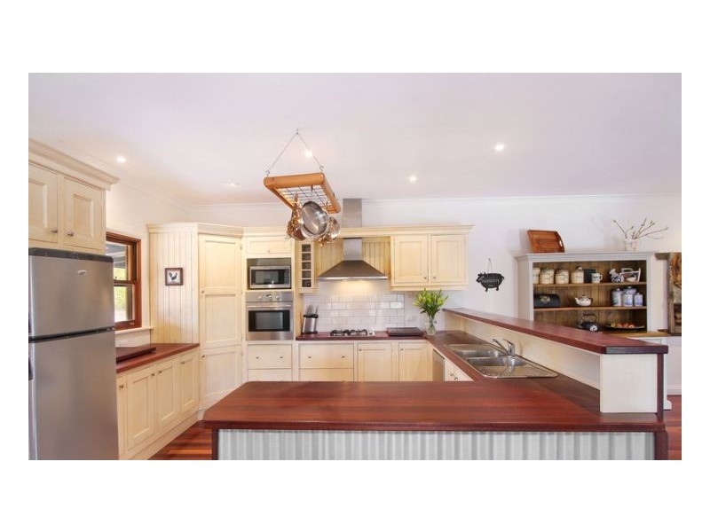 83 Ursula Road, Armidale NSW 2350