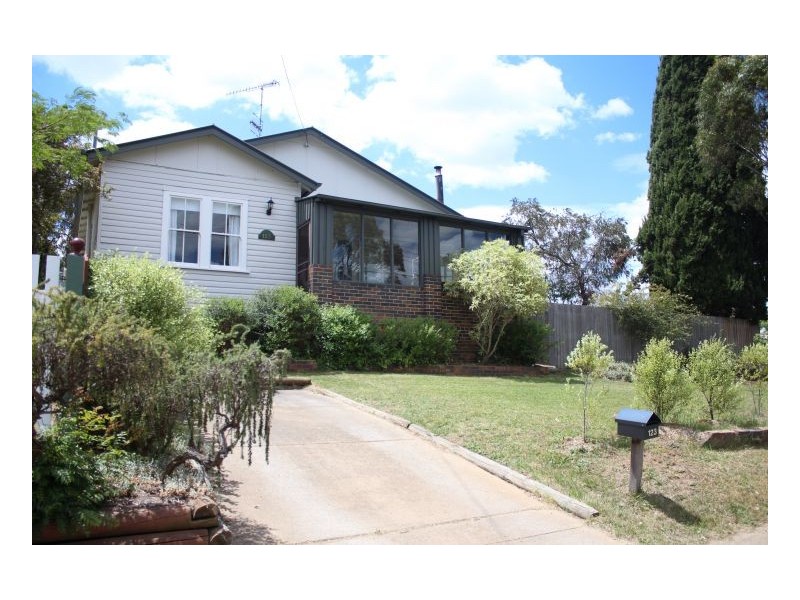 123 Erskine Street, Armidale NSW 2350