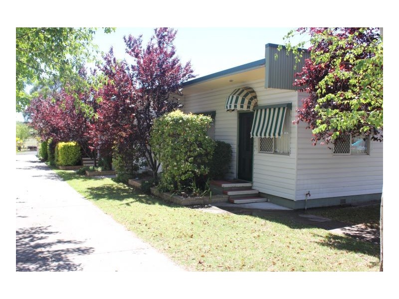 2/75 Dumaresq Street, Armidale NSW 2350