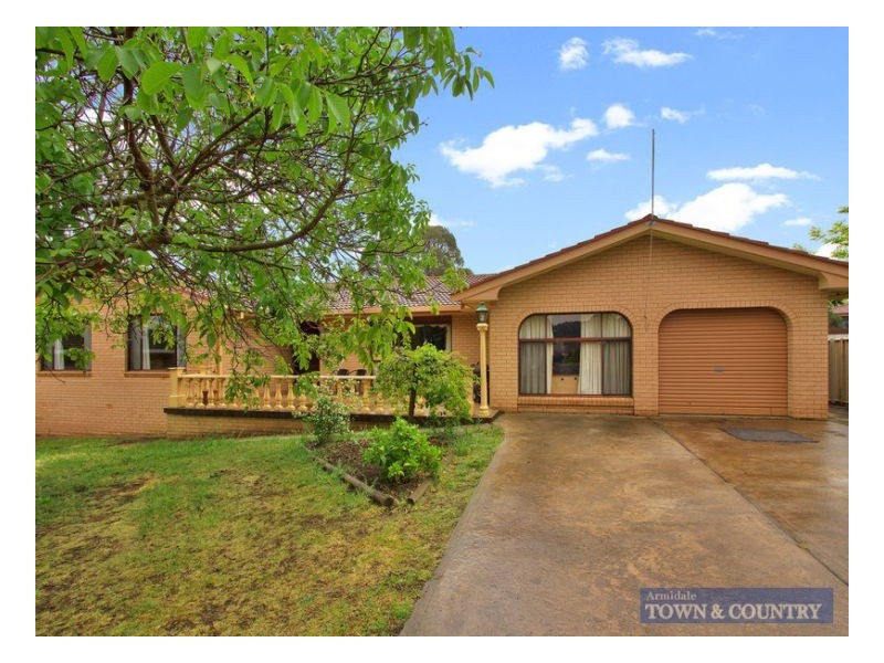 6 Tamar Place, Armidale NSW 2350