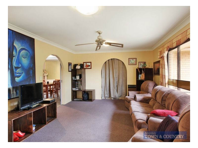 6 Tamar Place, Armidale NSW 2350