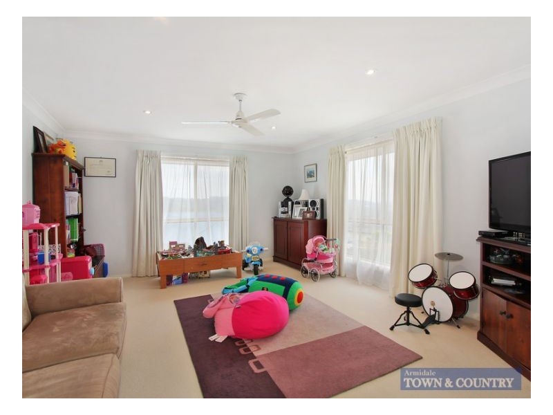 17 McCarthy Crescest, Armidale NSW 2350