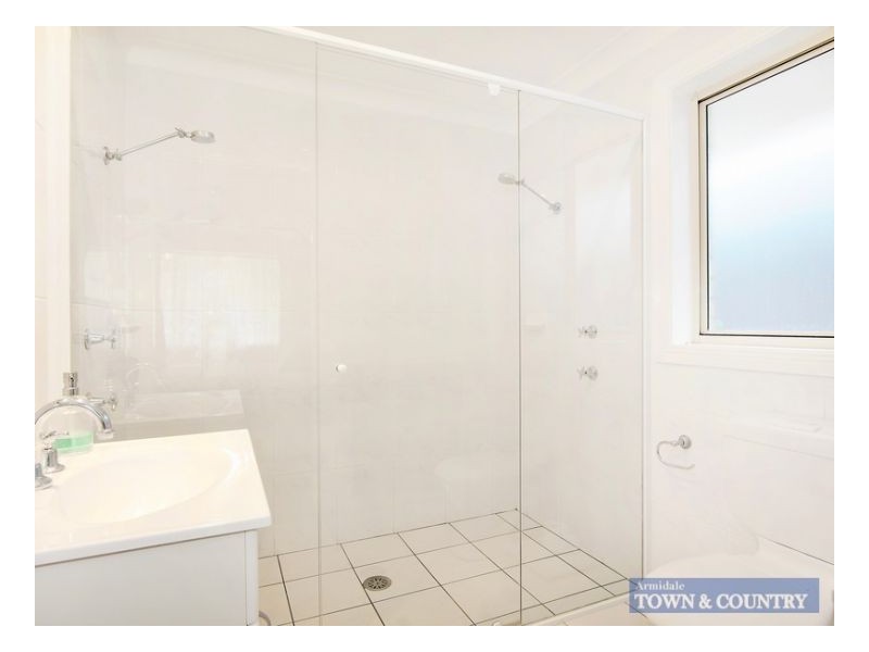 17 McCarthy Crescest, Armidale NSW 2350