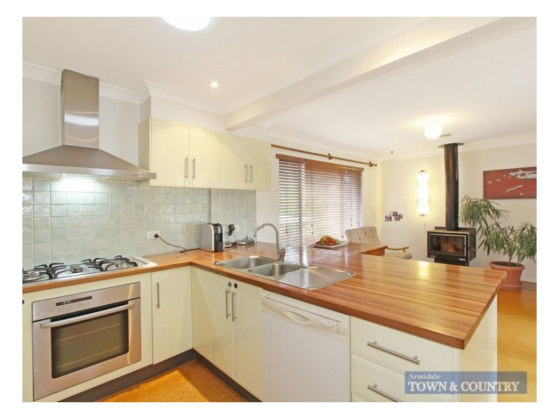 19 Chestnut Avenue, Armidale NSW 2350