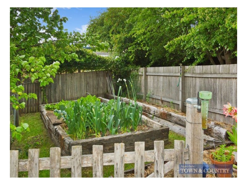 19 Chestnut Avenue, Armidale NSW 2350