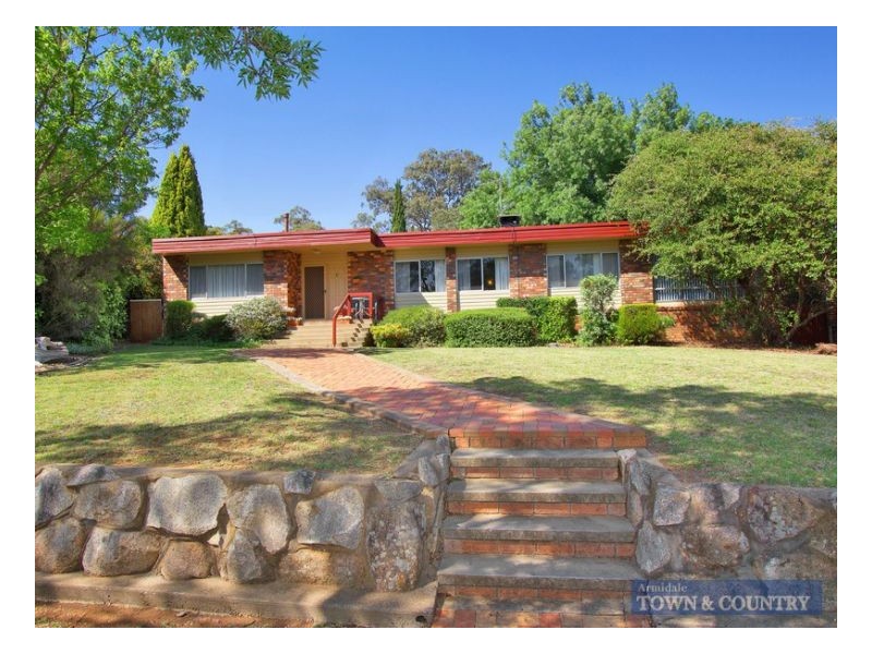 6 Turner Street, Armidale NSW 2350