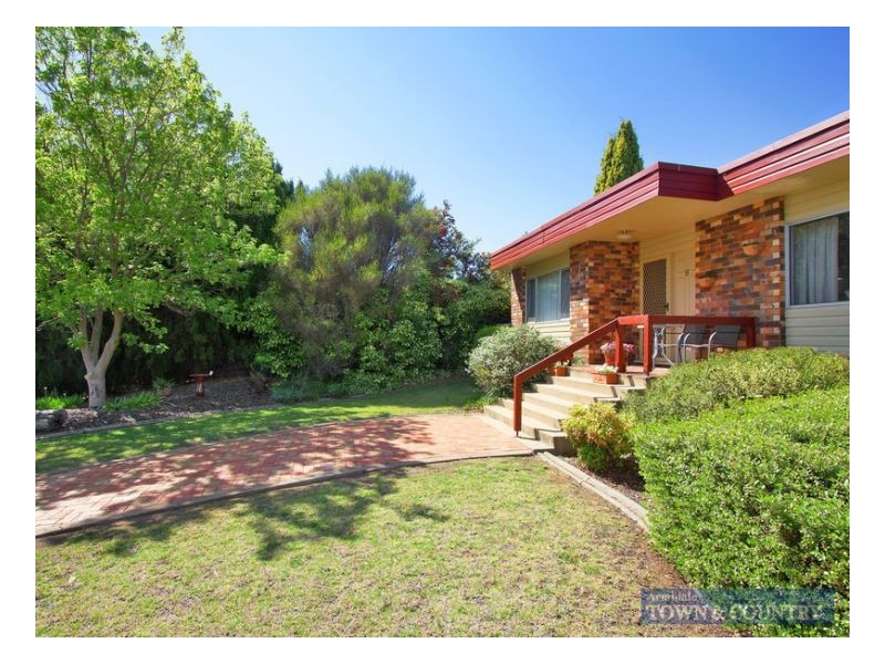 6 Turner Street, Armidale NSW 2350