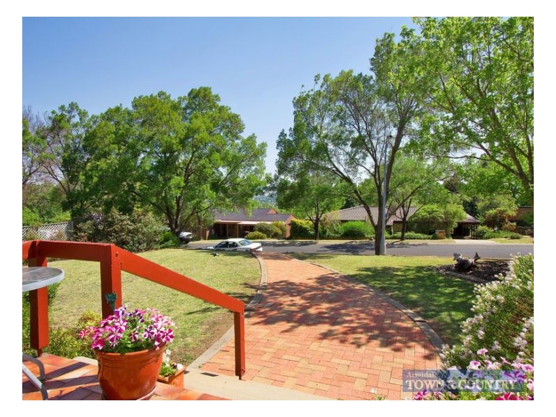 6 Turner Street, Armidale NSW 2350