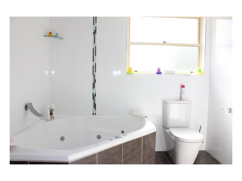 7B Glendower Close, Armidale NSW 2350