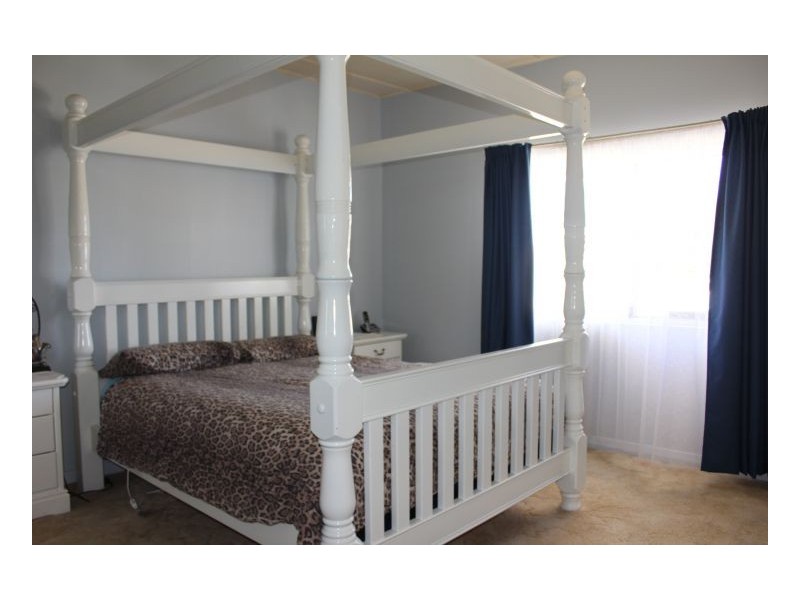 25 Tancredi Street, Armidale NSW 2350