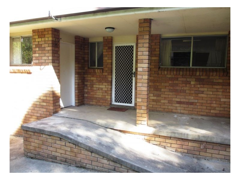 2/5 Oak Tree Drive, Armidale NSW 2350