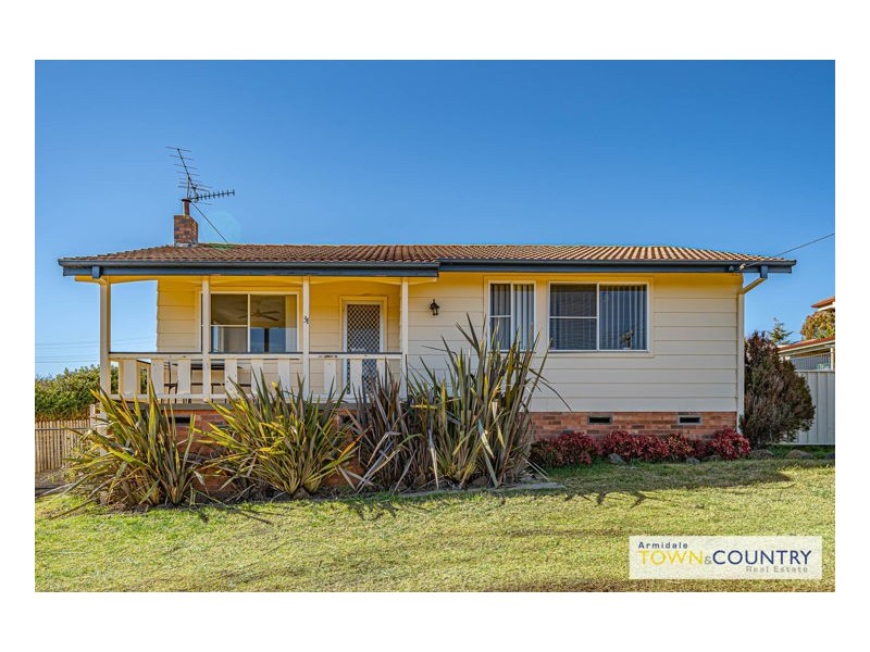 31 Malpas Street, Guyra NSW 2365