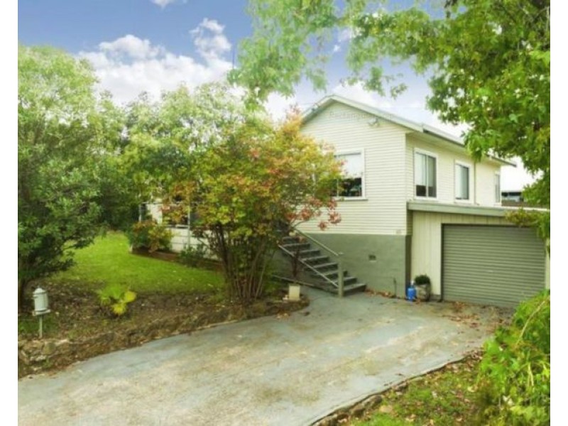 23 College Avenue, Armidale NSW 2350