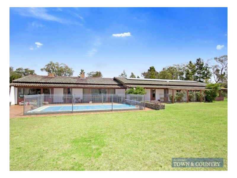 19 Rowlands Road, Armidale NSW 2350