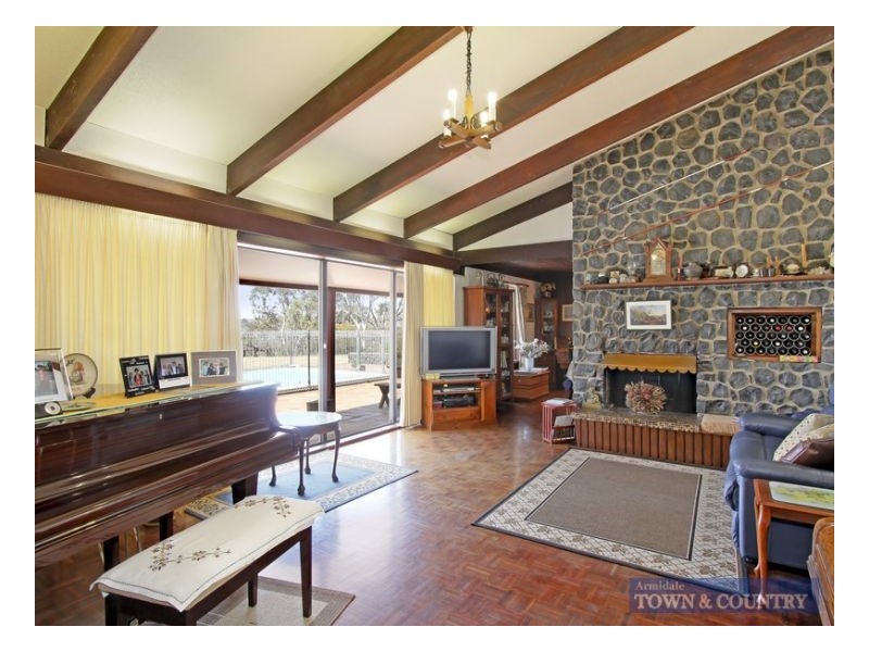 19 Rowlands Road, Armidale NSW 2350