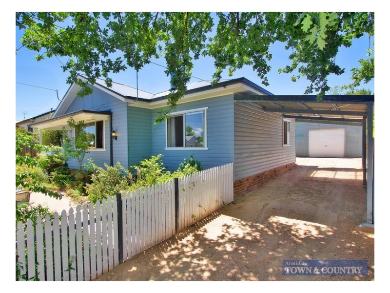 61 Newton Street, Armidale NSW 2350